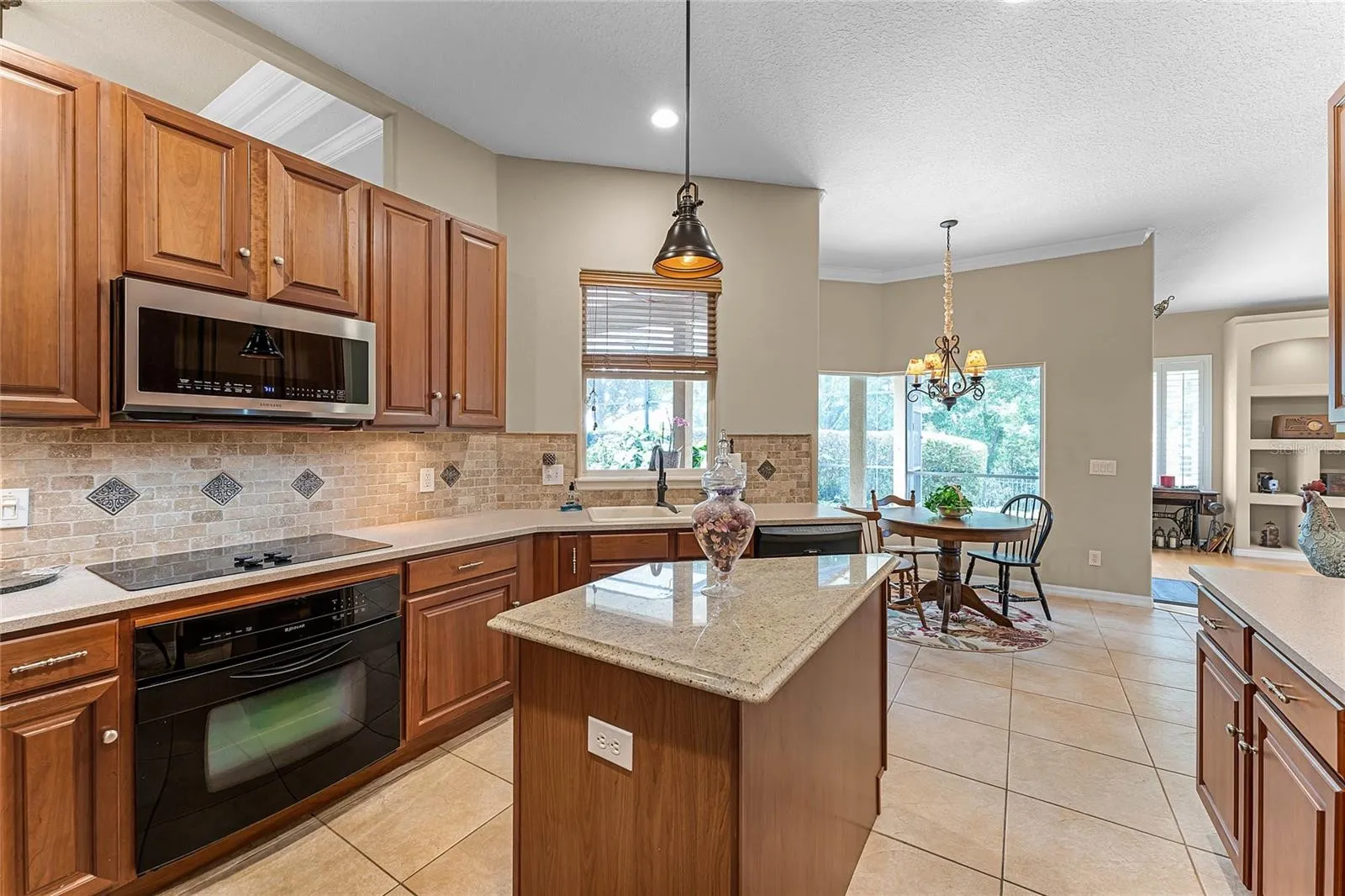 16332 Magnolia Bluff Drive, Montverde, FL 34756